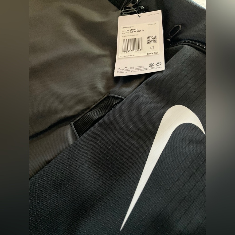 Nike
Men's Brasilia 9.5 Training Backpack
(Extra Large, 30L) - Picture 14 of 16